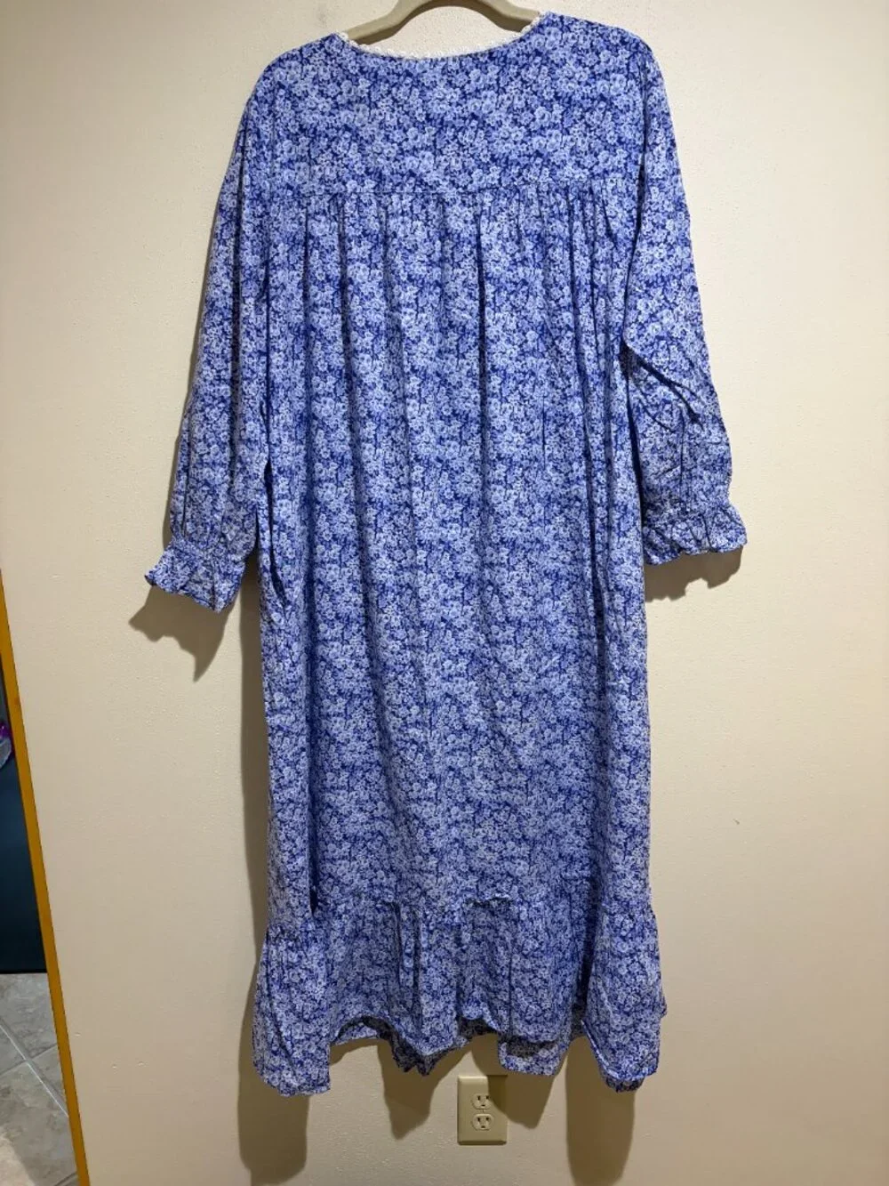 Eileen West Cotton Lawn Ballet Long Nightgown Blue Floral